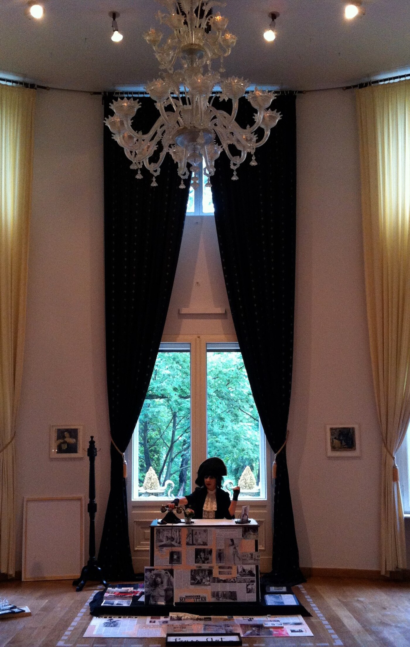 Colette – „Lumiere Occupies Löwenpalais“